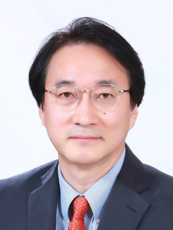 제37회 아산상 의료봉사상 수상자 김웅한 서울대 의대 소아심장혈관흉부외과 교수. [사진=아산사회복지재단]