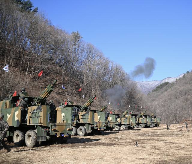 ▲ 육군 7사단 을지포병대는 지난 28일 화천소재 포병사격장에서 차륜형 자주포 사격훈련을 실시했다. 강원도민일보 자료사진&nbsp;