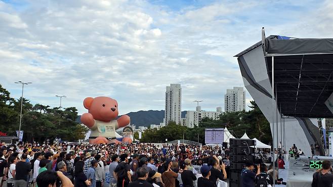 서울 올림픽공원 한얼광장에서 열린 볼더 예선