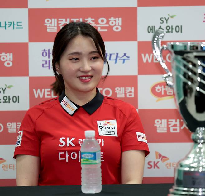 SK렌터카 강지은이 라운드 11승7패(단식 5승1패, 복식 6승6패)를 거두며 MVP로 선정됐다. PBA 제공