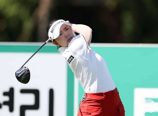 오는 25일부터 나흘간  동안 경기도 여주시 블루헤런GC에서 열리는 올 시즌 마지막 메이저대회 하이트진로 챔피언십에서 투어 최초로 4개 메이저대회 석권에 도전하는 이다연. KLPGA