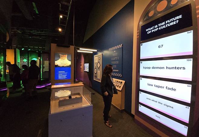 시애틀 뮤지엄 오브 팝컬쳐(MOPOP)에서 미래 팝으로 꼽힌 넷플릭스 애니메이션 ‘케이팝 데몬 헌터스’