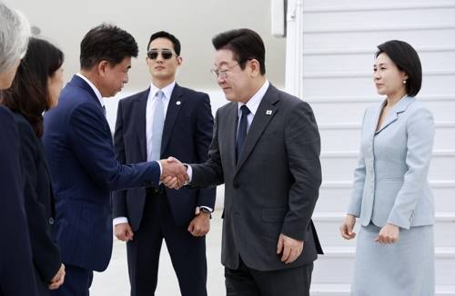 차지훈 주유엔대사와 악수하는 이재명 대통령 [연합뉴스 자료]