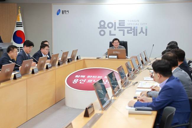 이상일 용인시장이 '2026년 주요업무추진 계획 보고회'에서 발언을 하고 있다. ⓒ용인시 제공