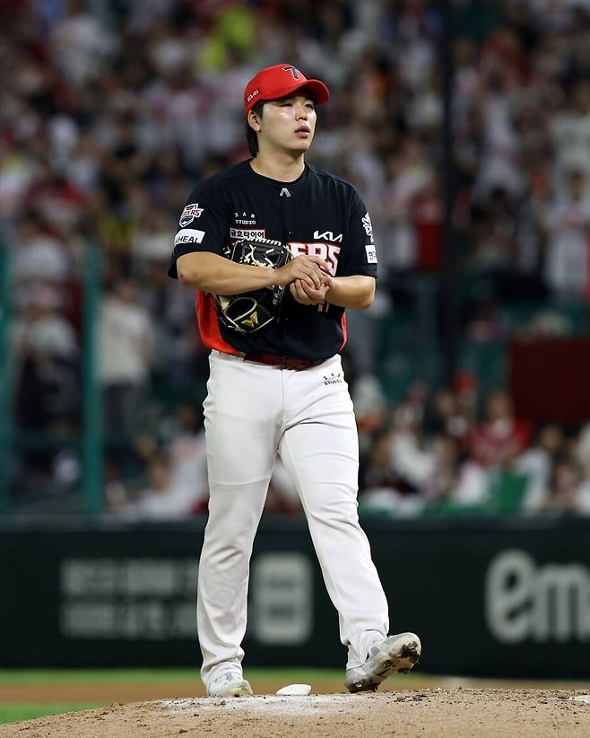 ▲ 23일 1군 복귀전에서 1이닝 3실점으로 다소 고전한 황동하 ⓒKIA타이거즈