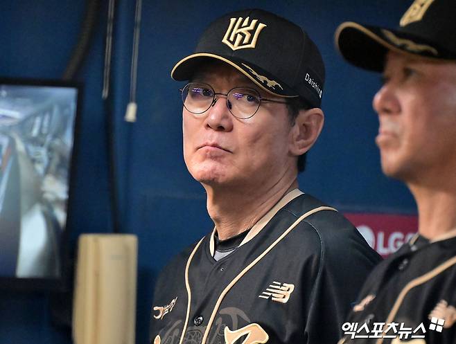 이강철 감독이 이끄는 KT 위즈가 23일 수원 KT위즈파크에서 열린 2025 신한 SOL Bank KBO리그 키움 히어로즈와의 팀간 16차전에서 7-0으로 승리, 3연승을 질주했다. 사진 엑스포츠뉴스 DB