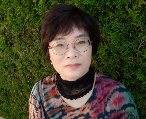 제29회 경남시조문학상에 김주경 시인의 시조 '어싱(earthing)'이 선정됐다.