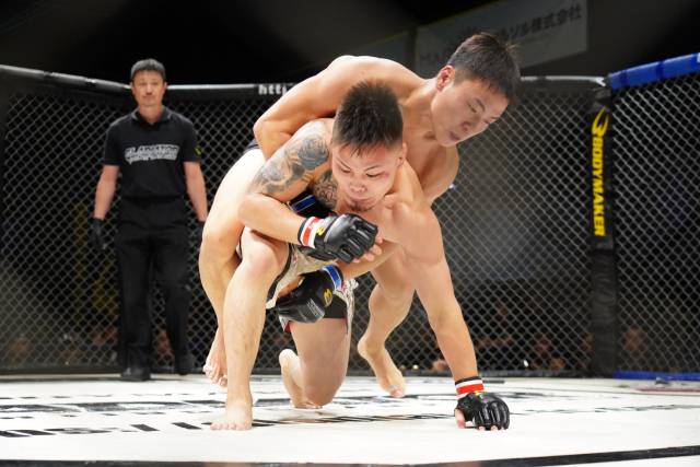 박화랑(위)이 일본