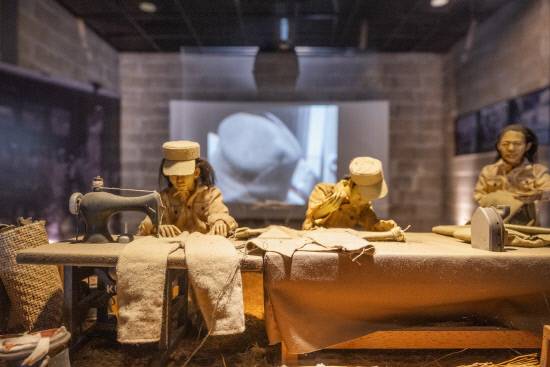 거제포로수용소유적공원 여자포로관 내부 모습. 사진=거제해양관광개발공사