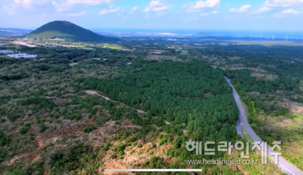 제주시 구좌읍 덕천리에 마라도 2배 이상 면적의 대규모 태양광 개발사업이 추진되고 있다. 사진은 덕천리 일대 전경.&nbsp;(사진=옛 덕천리 화북공업지역 이설반대 대책위)