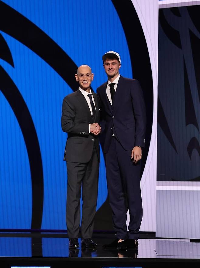 쿠퍼 플래그(오른쪽)