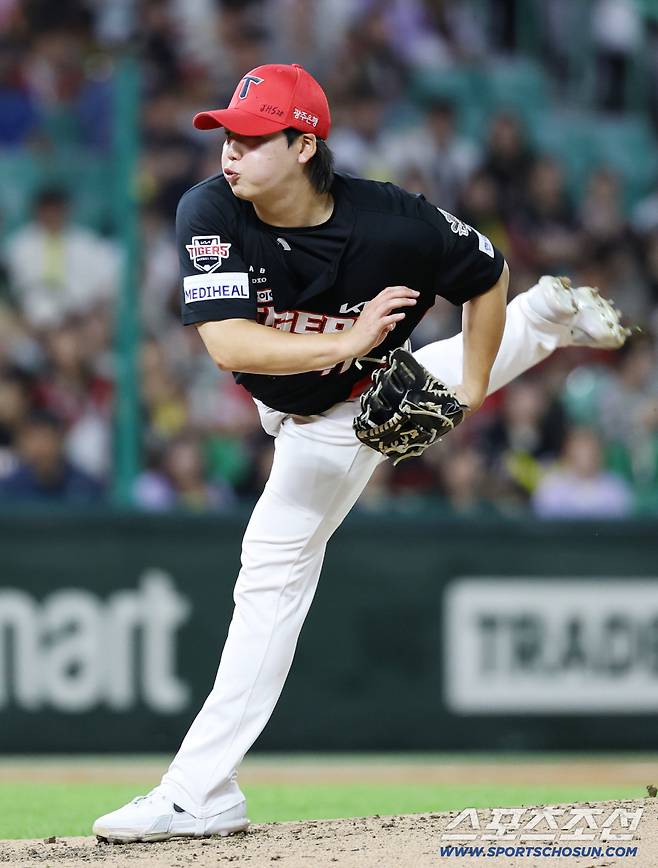 23일 인천 SSG랜더스필드에서 KIA-SSG전. 6회말 등판한 황동하가 투구하고 있다. 인천=정재근 기자 cjg@sportschosun.com/2025.9.23/