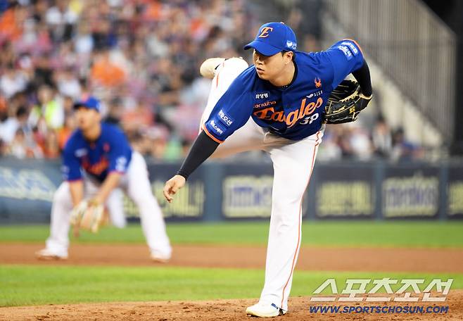 9일 잠실구장에서 열린 LG 트윈스와 한화 이글스의 경기. 한화 김종수가 역투하고 있다. 잠실=박재만 기자 pjm@sportschosun.com/2025.08.09/