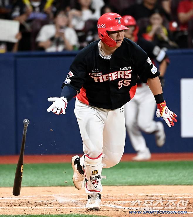 24일 고척스카이돔에서 열린 KIA와 키움의 경기, 4회초 2사 1,2루 KIA 한준수가 1타점 적시타를 치고 있다. 고척=허상욱 기자wook@sportschosun.com/2025.09.24/
