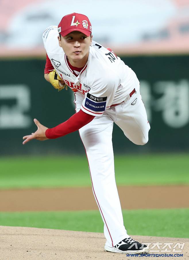 23일 인천 SSG랜더스필드에서 KIA-SSG전. SSG 선발투수 김건우가 투구하고 있다. 인천=정재근 기자 cjg@sportschosun.com/2025.9.23/