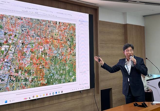 24일 강재모 건설연 지반연구본부 연구원은 지하 시설 정보를 바탕으로 땅꺼짐을 예측하는 지도 서비스에 대해 발표했다./한국과학기자협회