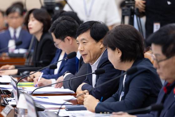 이성윤 더불어민주당 의원이 지난 4일 국회 법제사법위원회 전체회의에서 발언하고 있다. 뉴스1