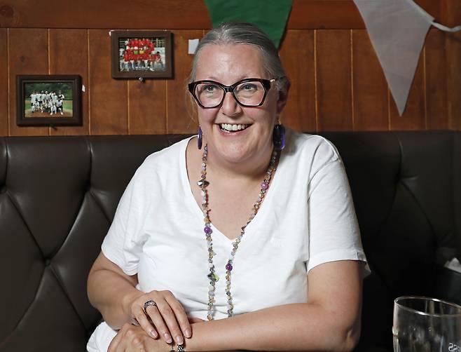 Irish Ambassador to Korea Michelle Winthrop speaks during an interview with the Korea JoongAng Daily at The Craic House in Yongsan District, central Seoul, on Aug. 21. [PARK SANG-MOON]
