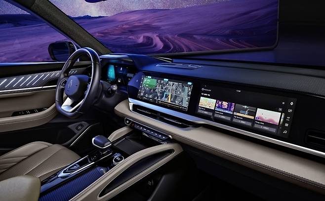 오픈알 ,파노라마 스크린에 탑재된 아케이드 게임 기능 [사진출처=르노]