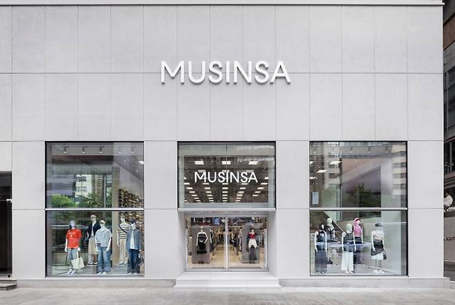 올해 기업공개(IPO) 시장 최대어로 지목되는 무신사가 지난 19일 제안서 접수를 마감했다. 투자 시장이 내다보는 무신사의 기업가치는 7조~10조원이다.  /사진=무신사