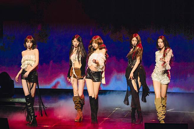 [서울=뉴시스] 르세라핌 북미 투어 현장. (사진 = 쏘스뮤직 제공) 2025.09.24. photo@newsis.com *재판매 및 DB 금지