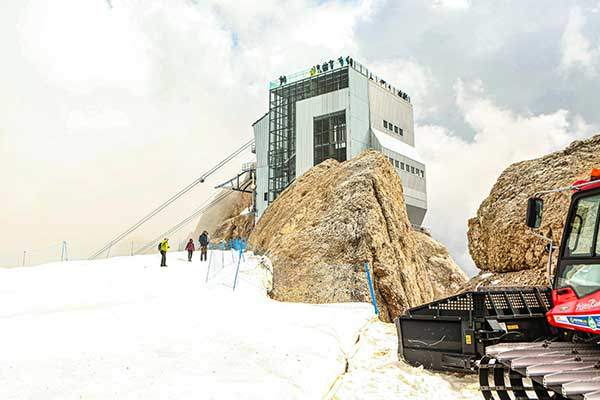빙하 정상에서 바라본 테라스. 촬영 당시 온도는 15.5℃. 이런 온도에서 그나마 빙하가 버텨주고 있는 것이 고마울 뿐이다.
