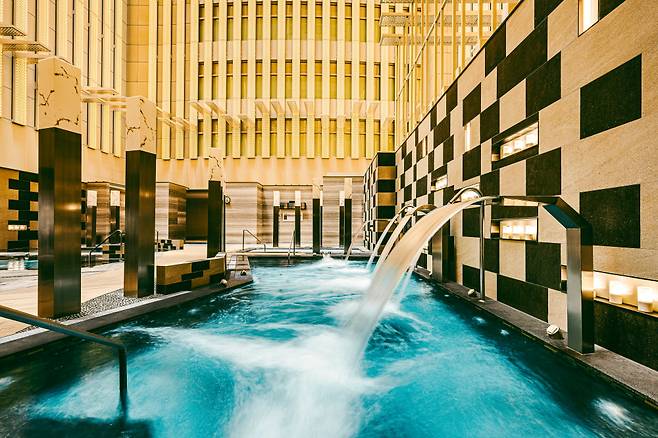 가오슝의 휴식처, 스파 풀&nbsp;©가오슝 메리어트 호텔