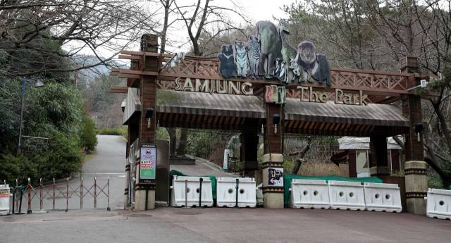 부산 부산진구 초읍동 삼정더파크 입구. 부산에 유일했던 동물원인 삼정더파크는 2020년 4월 부산시가 매수 의무를 거부했다며 폐업을 결정했다. 정종회 기자 jjh@