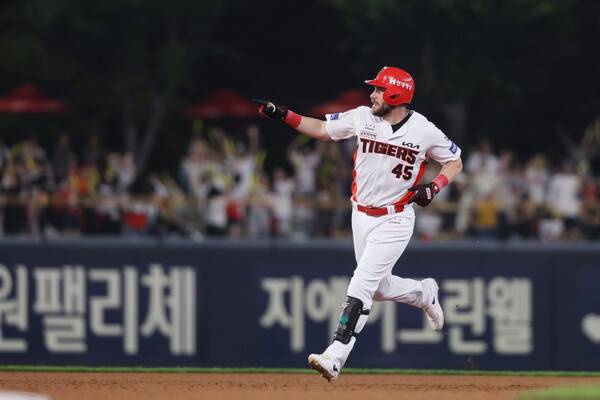 패트릭 위즈덤의 2점 홈런(사진=KIA)