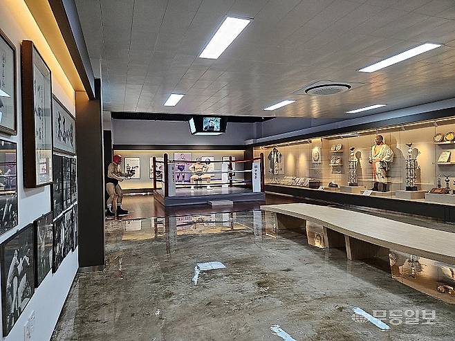 김일기념관 전시실 내부