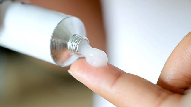 연고와 크림의 가장 큰 차이는 오일과 물의 비율이다┃출처: 게티이미지뱅크