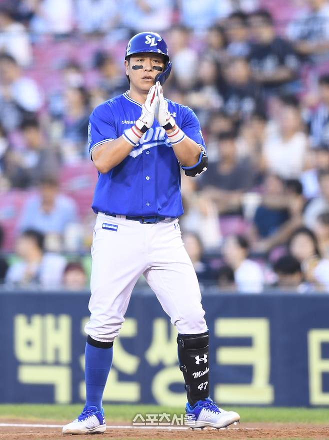 삼성 강민호가 서울 잠실구장에서 열린 2025 KBO리그 두산과 경기에서 안타를 때린 후 세리머니를 하고 있다. 잠실 | 최승섭기자 thunder@sportsseoul.com