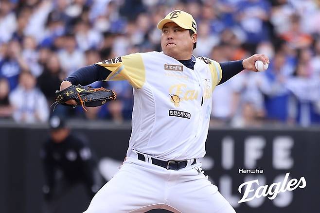 한화 류현진이 6일 대전 한화생명 볼파크에서 열린 2025 KBO리그 삼성전에 선발 등판해 역투하고 있다. 사진 | 한화 이글스