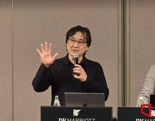 미국 도시건축 설계회사 저디(JERDE)의 필 김(Phil Kim) 대표가 25일 서울 서초구 JW메리어트 호텔에서 열린 서울부동산포럼 제70차 조찬세미나에서 '도시와 장소, 하나의 프로그래밍 언어'를 주제로 발표하고 있다. 최서윤 기자