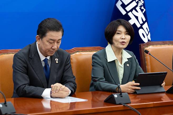 한정애 더불어민주당 정책위의장이 25일 서울 여의도 국회에서 열린 정책조정회의에서 모두발언하고 있다. 2025.9.25/뉴스1