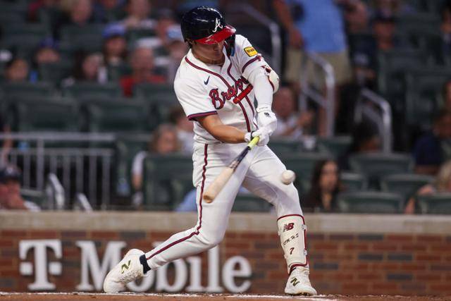 김하성이 22일 미국 조지아주 애틀랜타 트루이스트파크에서 열린 메이저리그 워싱턴과의 홈 경기에서 안타를 치고 있다. 애틀랜타=로이터 연합뉴스