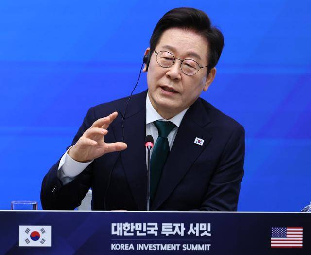 이재명 대통령이 25일(현지시간) 미국 뉴욕 증권거래소에서 열린 한국경제설명회 투자 서밋에서 발언하고 있다. 뉴욕=연합뉴스