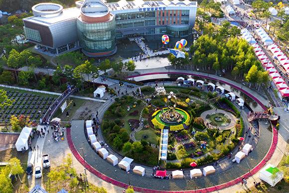 생명과학관 색깔정원. [사진=제천시]