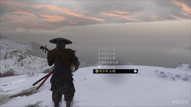 ▲ 주인공 아츠는 낭인인 동시에 과거 어머니로부터 샤미센을 배운 악사이기도 하다