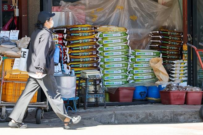 서울 동대문구 청량리 종합시장에 쌀이 진열돼 있다. 사진=뉴스1
