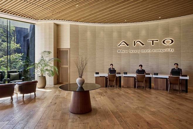 새롭게 단장한 안토 로비