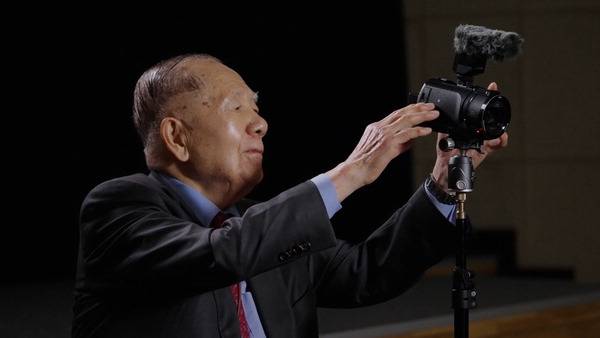 김동호 전 BIFF 집행위원장의 첫 장편 다큐멘터리 ‘미스터김, 영화관에 가다’ 스틸컷.  BIFF 제공