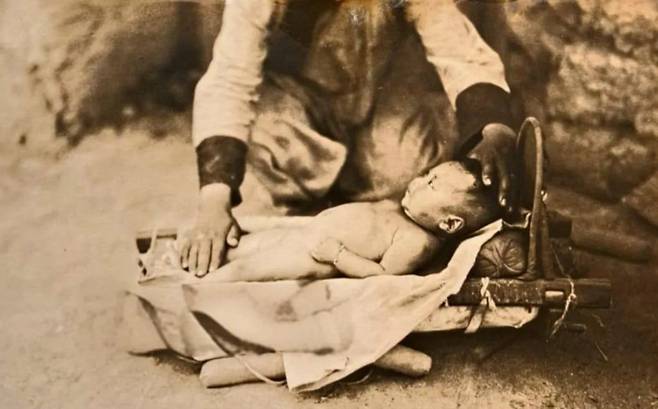 고대에 울루기가 사용되던 모습. 큐큐닷컴(QQ) 캡처