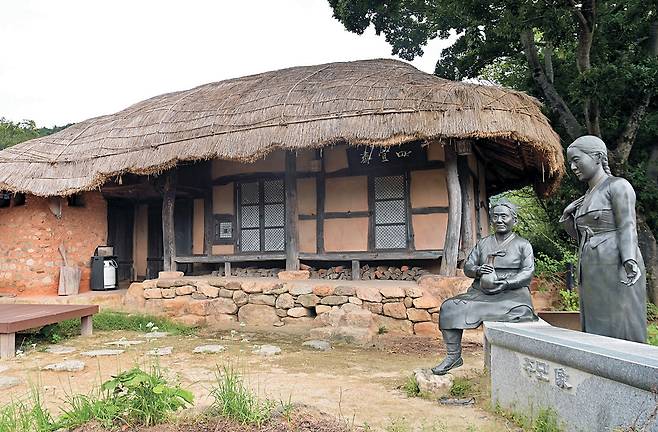 강진읍의 사의재. 다산 정약용이 1801년 유배와서 주막집 모녀의 보살핌을 받으며 묵은 곳.