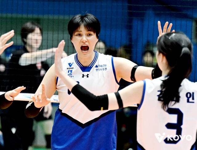 환호하는 김희진./KOVO
