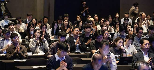 24일 오전 서울 중구 신라호텔 다이너스티홀에서 열린 헤럴드 기업포럼 2025에서 참석자들이 강연을 경청하고 있다. 임세준 기자