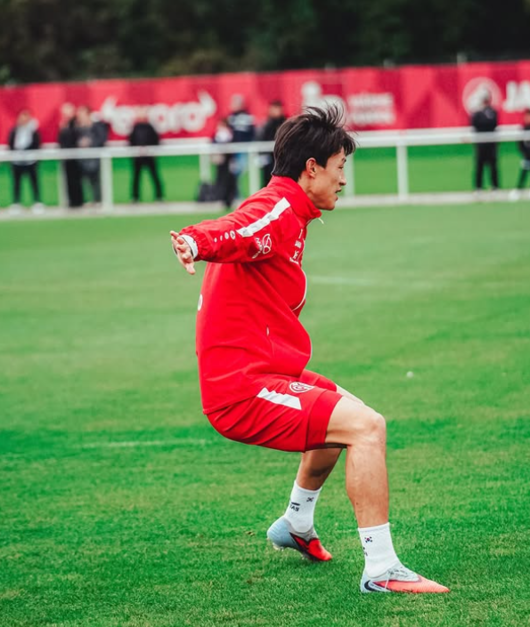 [사진] 1. FSV 마인츠 05 공식 소셜 미디어