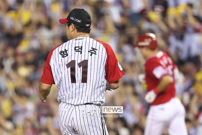 ▲ 함덕주는 24일 창원 NC전에서 세 타자 연속 풀카운트 승부에 실패하며 결국 참사의 시발점이 됐다 ⓒ곽혜미 기자