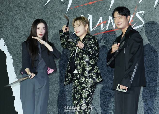 배우 박규영, 임시완, 조우진이 25일 오후 서울 광진구 롯데시네마 건대입구점에서 진행된 영화 '사마귀'(감독 이태성) 제작발표회에 참석해 포즈를 취하고 있다.  모든 룰이 무너진 살인청부업계에 긴 휴가 후 컴백한 A급 킬러 '사마귀'와 그의 훈련생 동기이자 라이벌 '재이' 그리고 은퇴한 레전드 킬러 '독고'가 1인자 자리를 놓고 벌이는 대결을 그린 액션 영화 '사마귀'는 오는 26일 공개된다. /2025.09.25 /사진=이동훈 photoguy@