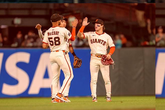 샌프란시스코 자이언츠 외야수 이정후가 25일 미국 캘리포니아주 샌프란시스코의 오라클파크에서 열린 2025 미국 메이저리그(MLB) 세인트루이스 카디널스와의 홈경기에 6번타자 겸 중견수로 선발 출전해 4타수 1안타를 기록했다. Imagn Images 연합뉴스